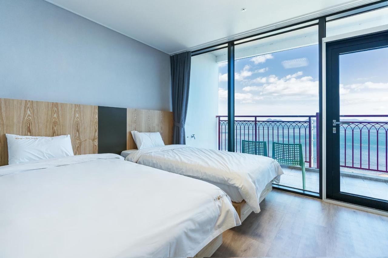 Gold Beach Resort Yeosu Exterior foto